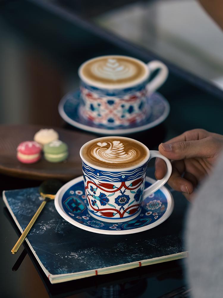 Set cană și farfurioară pentru latte din ceramică turcească - Cutie cadou cană retro