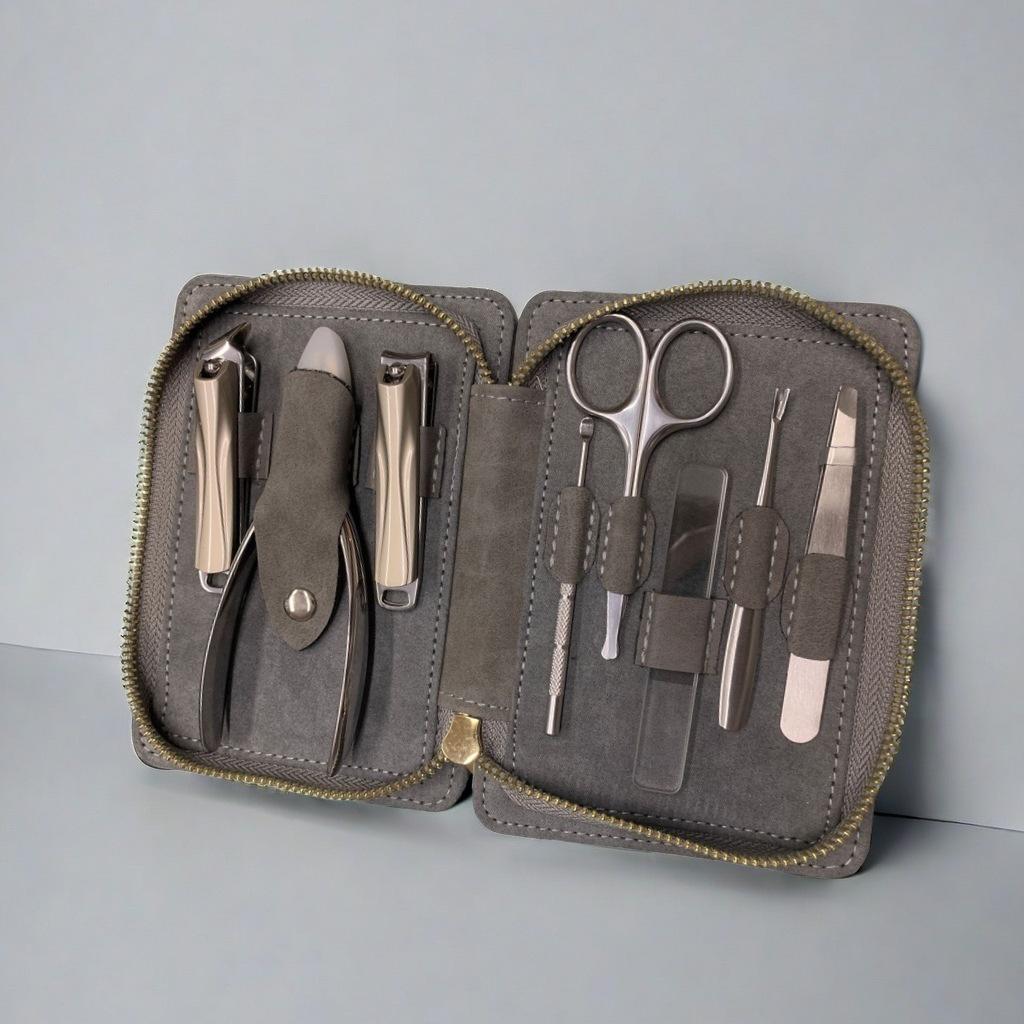 High-Quality Anti-Splash Nail Clipper and Ear Pick Set for Home Use