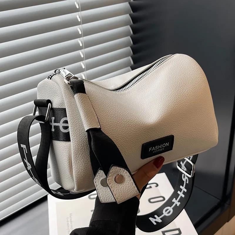 Niche Design Bag Women's Bag New Fashion Shoulder Messenger Bag Versatile Casual Pillow Bag