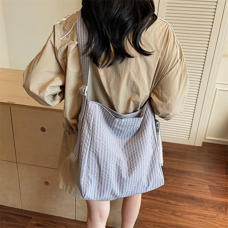 

New small fresh tote bag versatile large capacity shoulder bag casual shoulder messenger bag women s bag фиолетовый