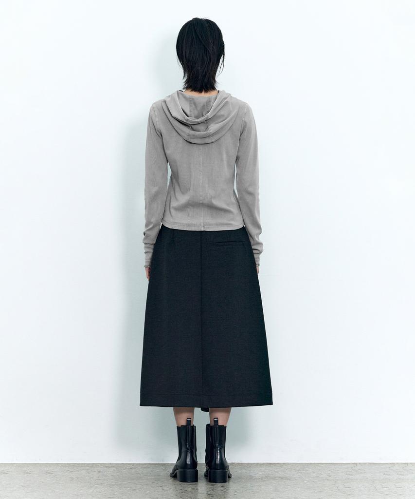 Insilence Woman Inverted Pleated Skirt Charcoal