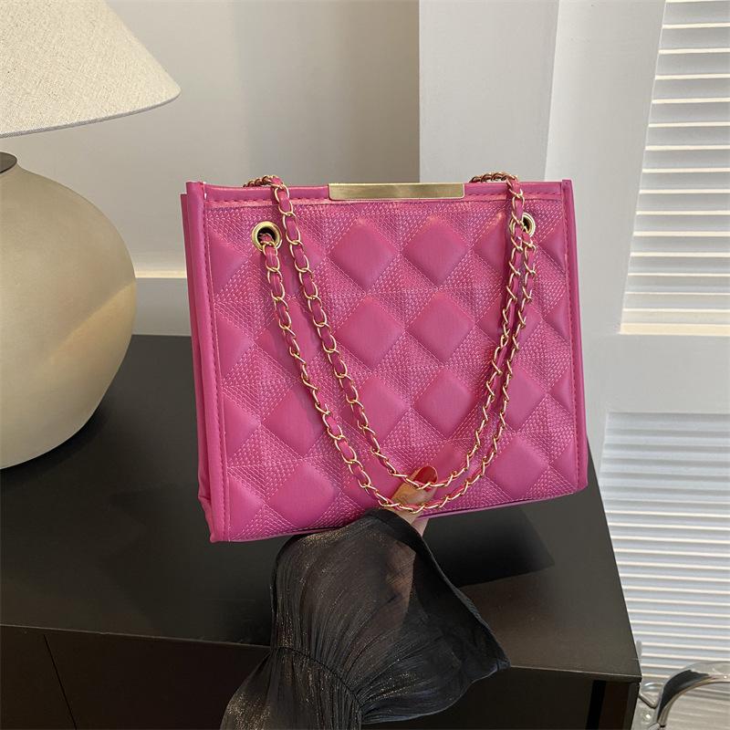 

Korean version of trendy bag women s 2024 summer new casual simple messenger bag fashionable large capacity shoulder tote bag троянди рожеві кольору