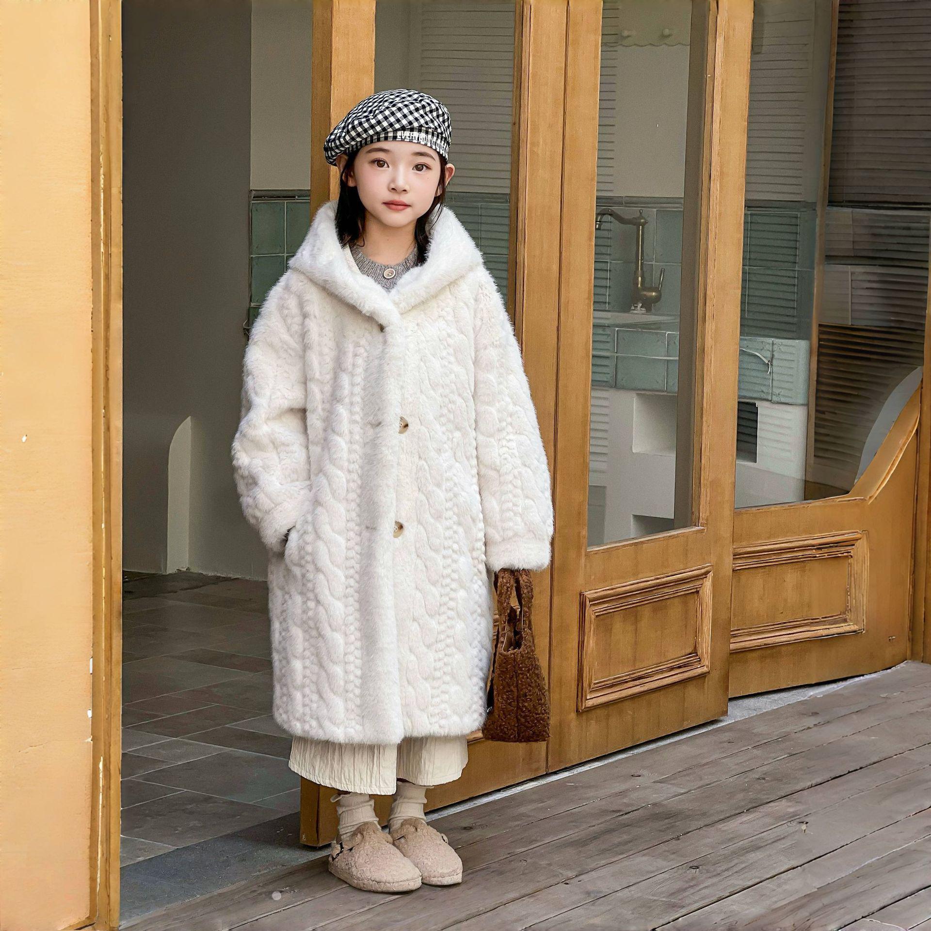 

Пальто для корейских девочек из искусственного меха норки, вязаное косами - осенне-зимний пушистый стиль для детей среднего и старшего возраста. 100