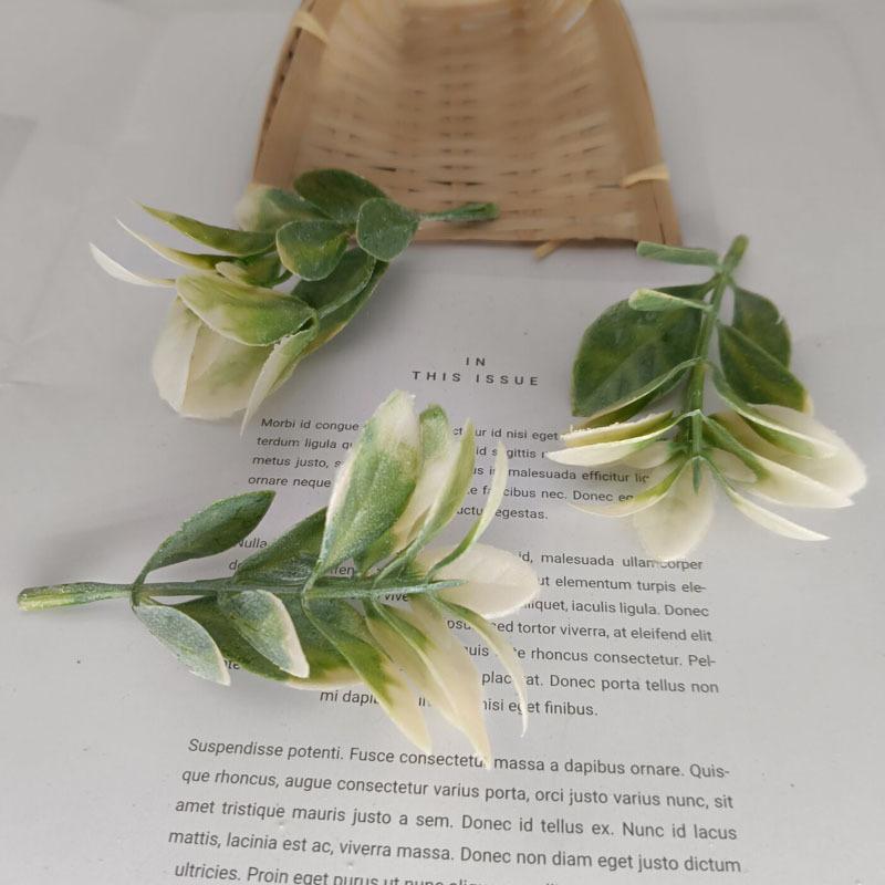 5pcs Mini Branches Stamen DIY Wreath Decorative Accessories Artificial Flower Leaves Grass Christmas Party Decoration Fake Plant
