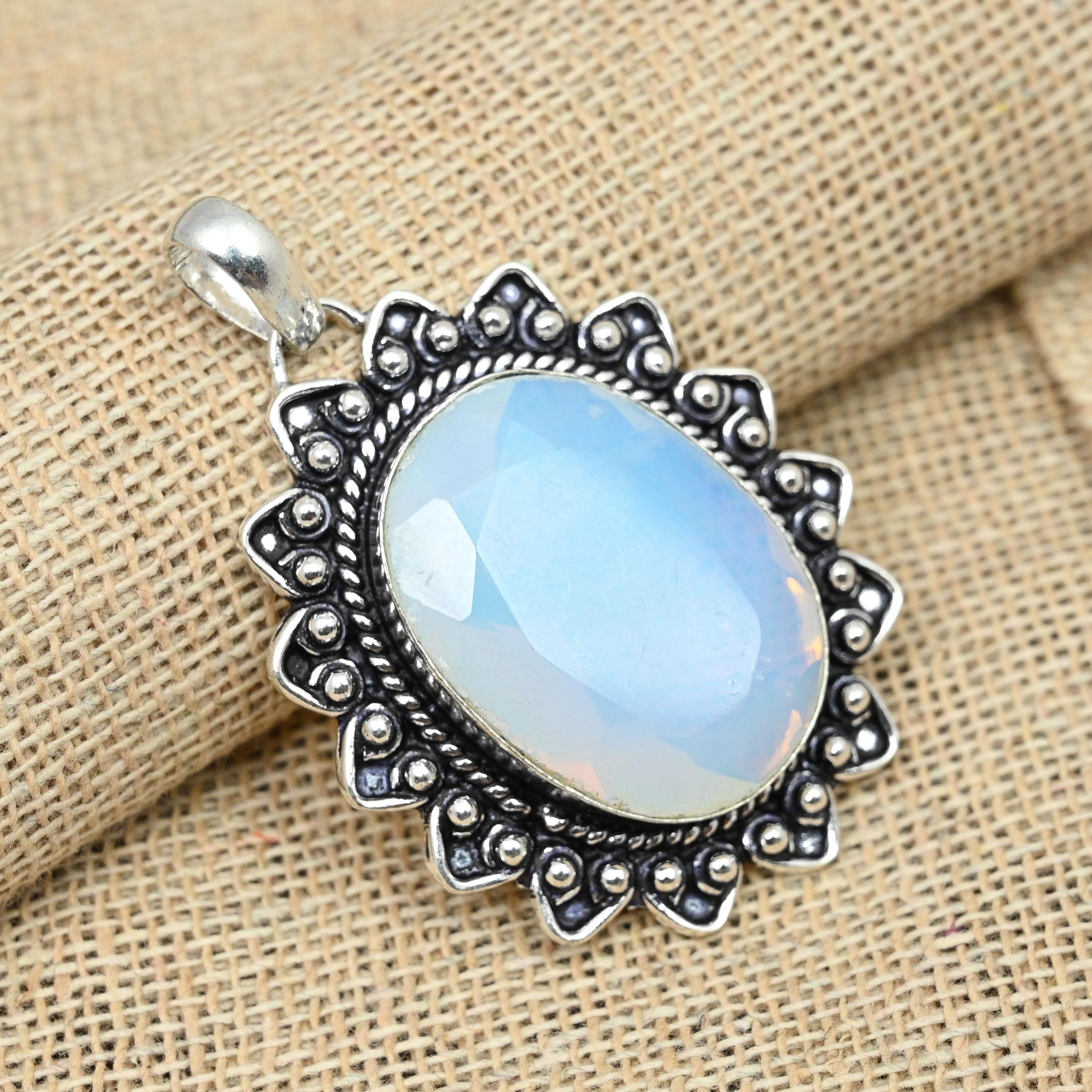 

Драгоценный камень молочного опала, стерлинговое серебро 925 пробы, ювелирные изделия ручной работы, замечательный кулон, подарок для нее 2.04 Inches белый