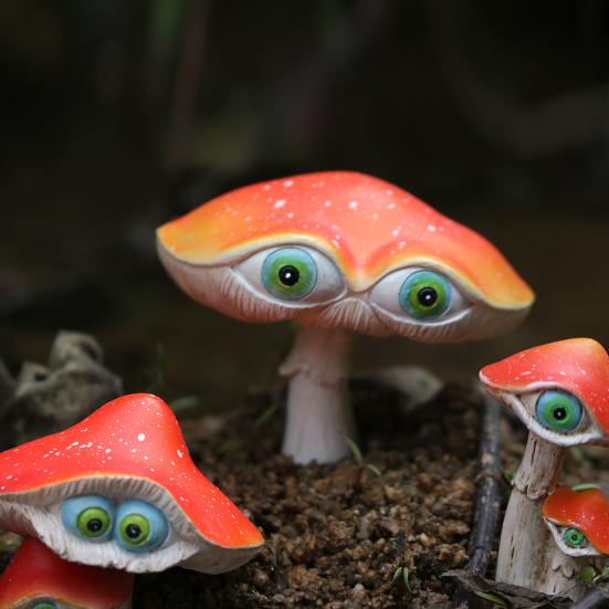 3Pcs Cartoon Mushroom Figurines Realistic Looking Weather-Resistant Outdoor Miniature Statues Potted Landscape