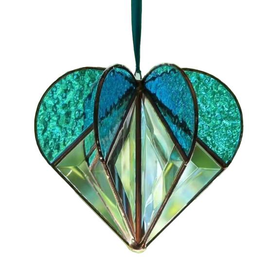 Colorful Heart Sun Catcher 3D Multi-Faceted Heart Hanging Ornament Stained Glass Rainbow Maker Window Decoration for Home Office Balcony Car