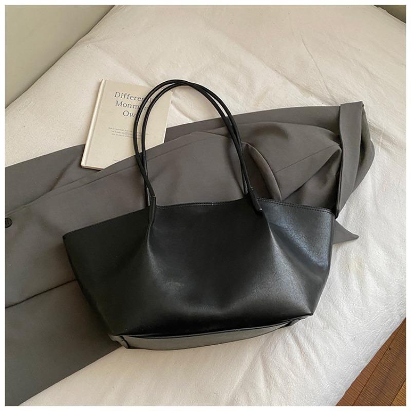 

Casual Tote Bag, Large-capacity Single-shoulder Bag, Fashionable and Simple Commuting Underarm Bag without pendant чорний