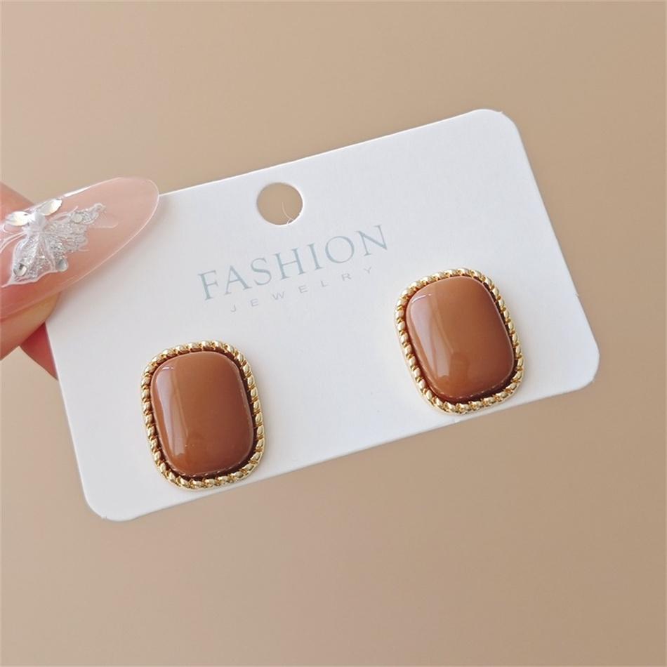 Geometric Pattern Retro Coffee Color Square Stud Earrings for Women Wedding Jewelry Boucles d'oreilles Valentine's Day Gift