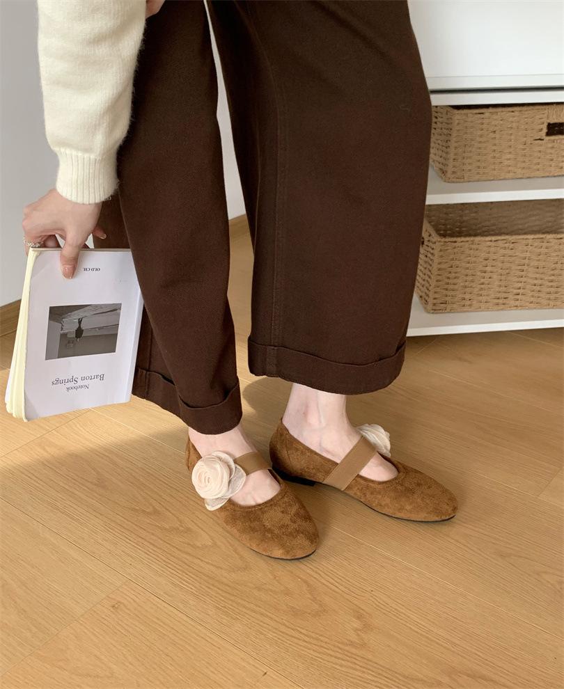 

New retro round head female French fairy wind Mary Jane fluffy shoes wear velvet new autumn and winter cotton shoes flat bottom 39 светло-коричневого