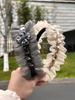 Rüschen-Strass-Stirnband, Leichter Luxus, Vollbesetztes gefaltetes breitkrempiges Stirnband, Hochwertiges Retro-Haaraccessoire