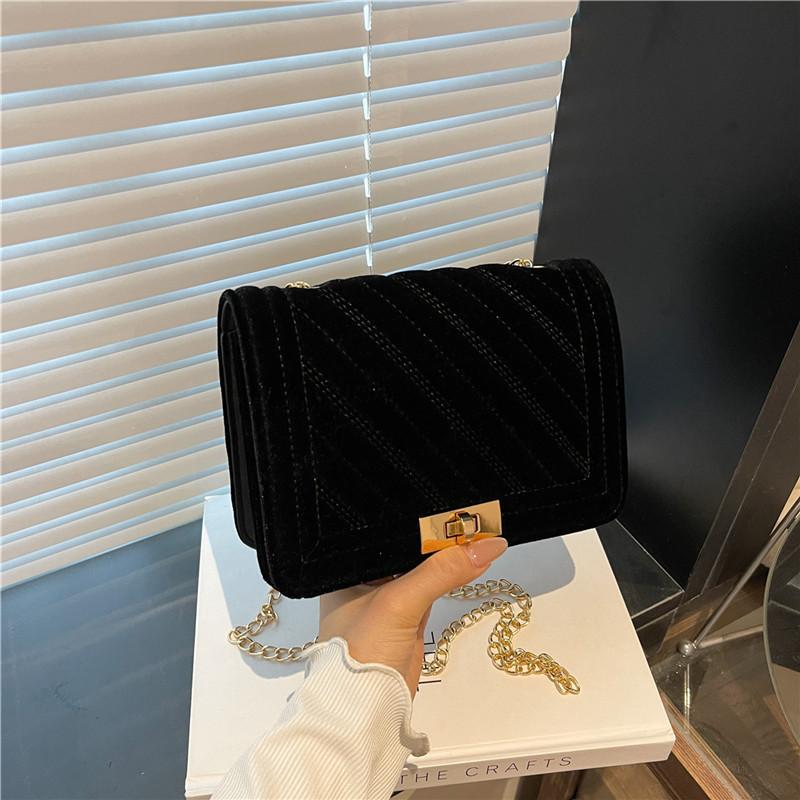 

New casual light luxury fashion small square bag trend chain simple premium shoulder armpit messenger bag чорний