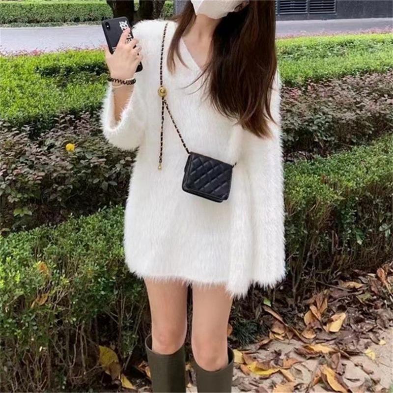 

Женский свитер из норки средней и длинной длины, новый осенне-зимний, с V-образным вырезом, свободный, ленивый, мягкий, ворсистый топ one size fits all