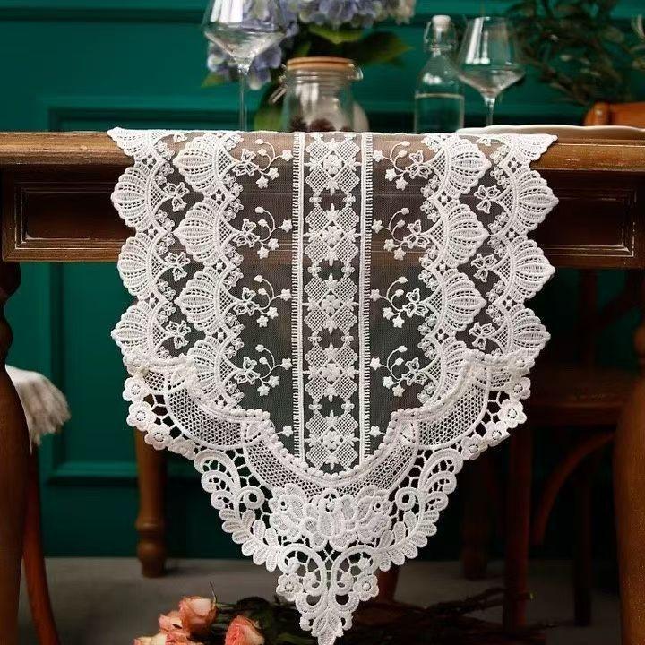 Chemin de table en dentelle Nappe de couverture pour meuble TV européen Serviette Nappe américaine Serviette décorative Nappe longue Chemin de table décoratif Chemin de table pour table basse
