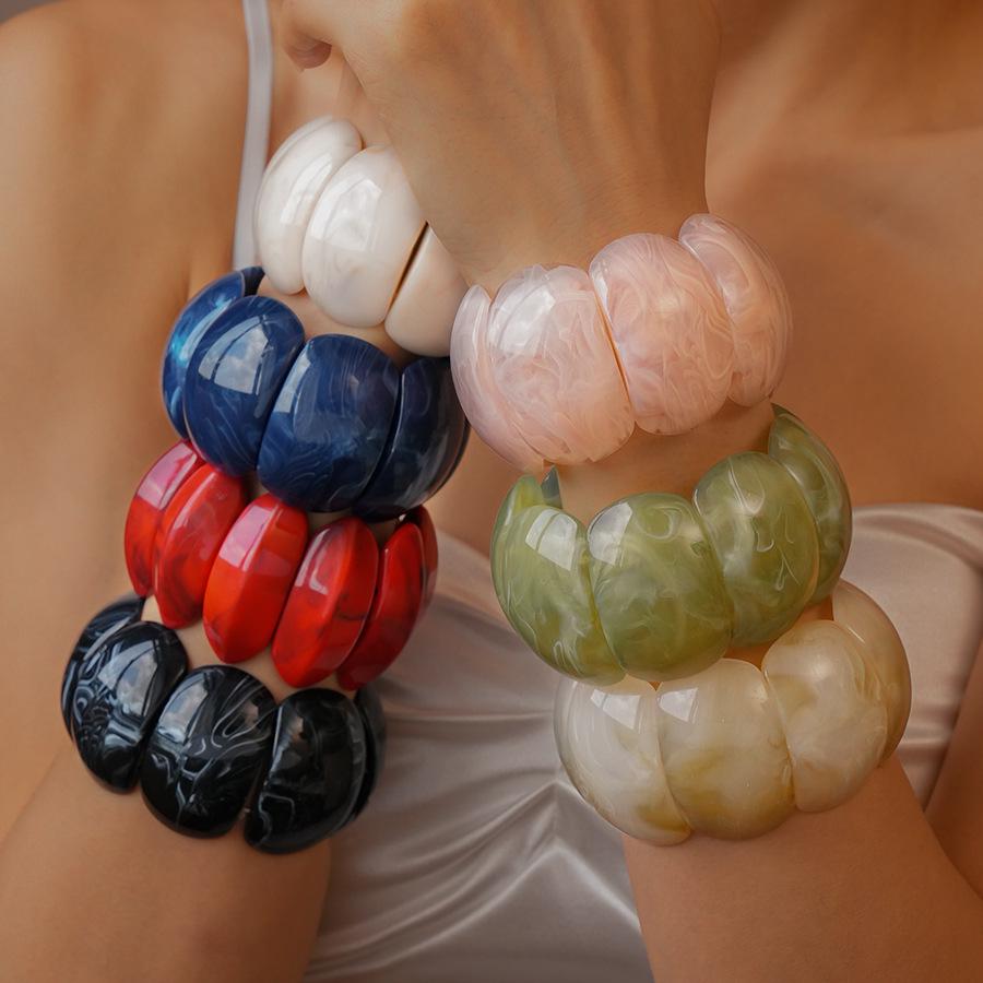 Exquisite Acrylic Marbled Square Spliced Bracelet – High-End, Unique, and Stylish