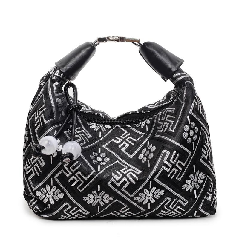 

Underarm bag New simple and fashionable portable shoulder bag Travel commuter messenger dumpling bag чёрный