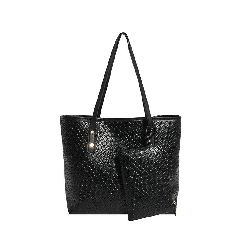 

Woven fashionable retro largecapacity bucket bag new casual shoulder underarm portable tote bag women чёрный
