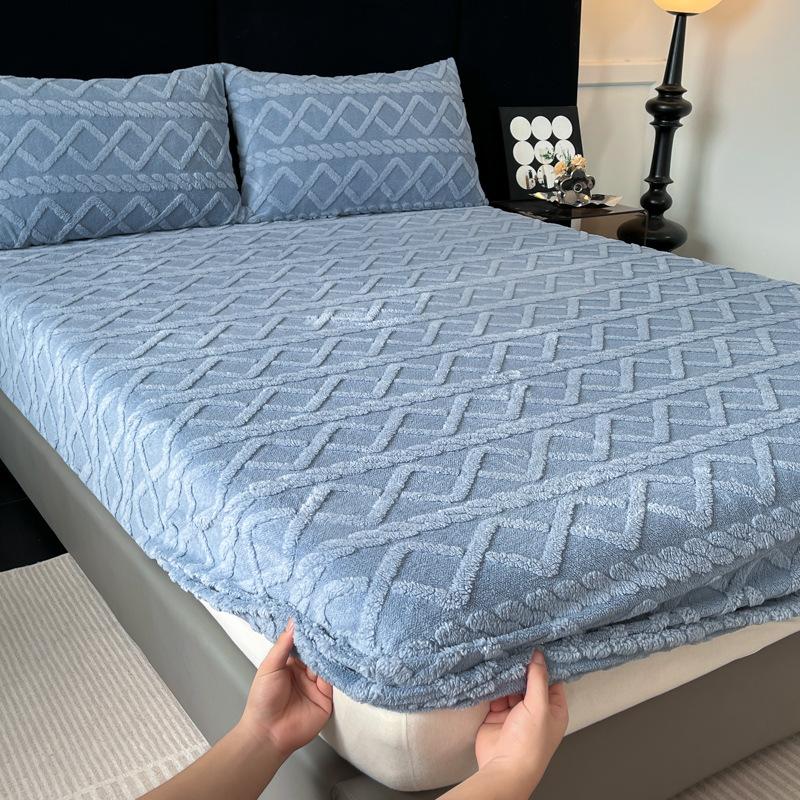 2026 Autumn and Winter Furry Bedsheet Cover, Coral Velvet Fitted Sheet, Thickened and Flannel Mattress Protective Cover