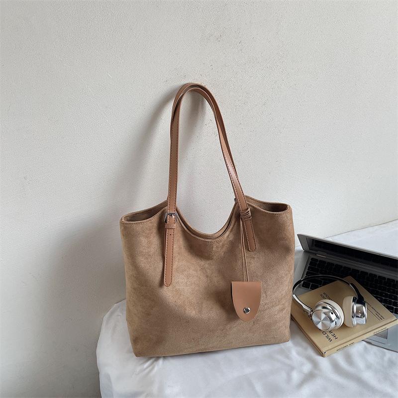Retro Suede Underarm Bag Women's New Lazy Style Casual Tote Bag Large Capacity Commuter Shoulder Bag Tide