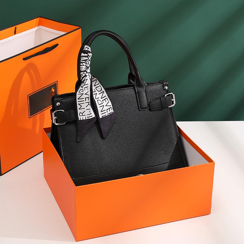 Geantă de mână la modă Capacitate mare Nouă Simplă Mame Femei Crossbody Navetă Geantă de damă