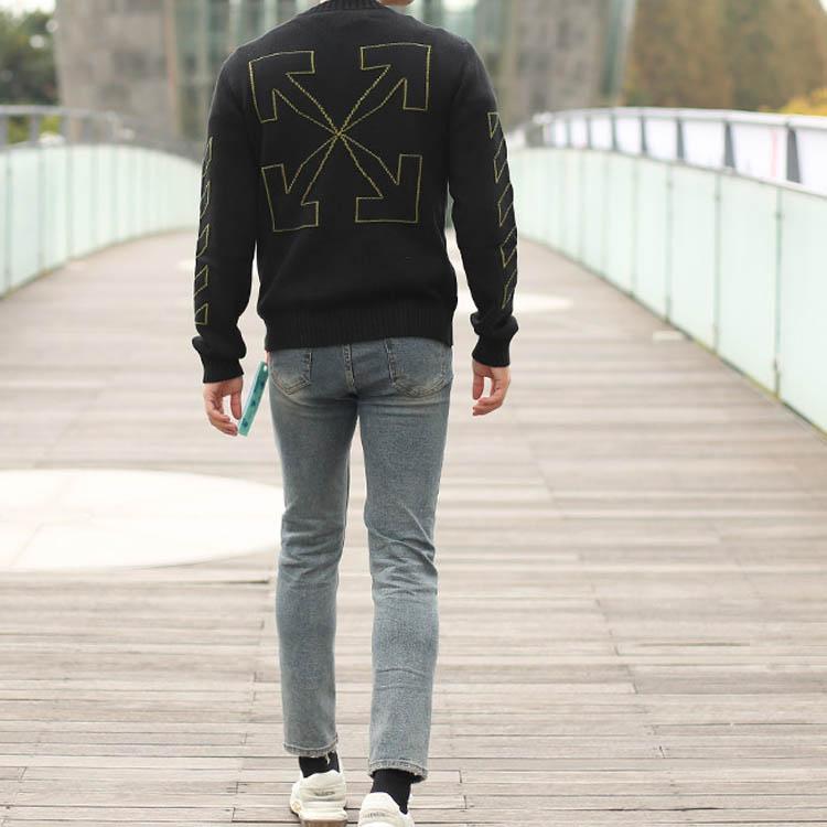 Off-White Arrow Diag Outline Knit Crewneck Black/Green Men Tops OMHE087F21KNI0011055