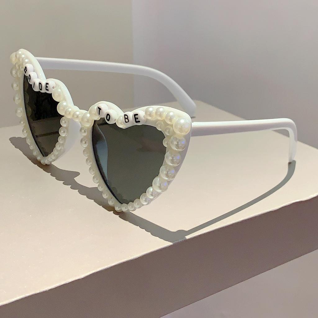 Heart Shaped Sunglasses with Pearls Women New in Stylish Vintage Shades for Wedding Trendy Cute Party Sun Glasses