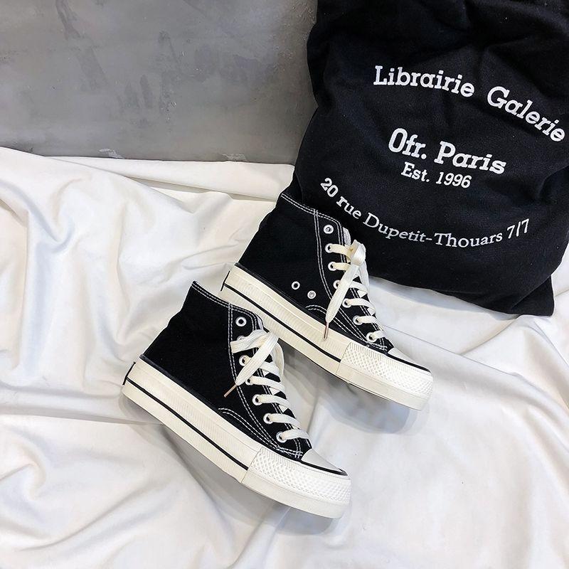 Leinenschuhe mit dicker Sohle für Damen, niedliche Schuhe im japanischen Stil mit großem Zeh für den Herbst, neue, vielseitige Studenten-Sneaker mit niedrigem Schaft, weiße Schuhe