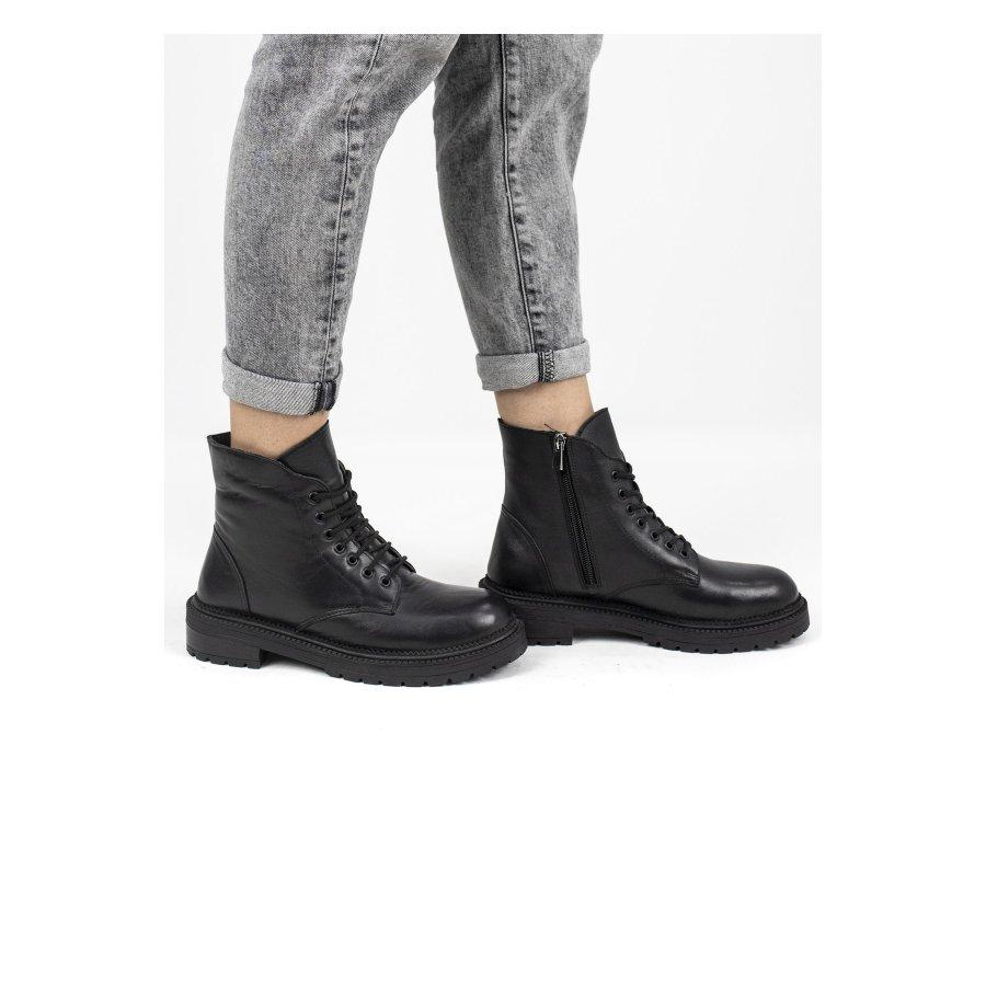 

Женские повседневные ботинки на резиновой подошве из натуральной кожи