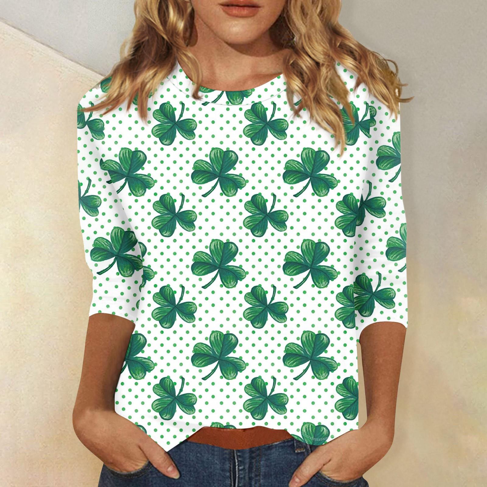 

Женский круглый вырез, рукав 3/4. Топ с принтом ко Дню Святого Патрика L