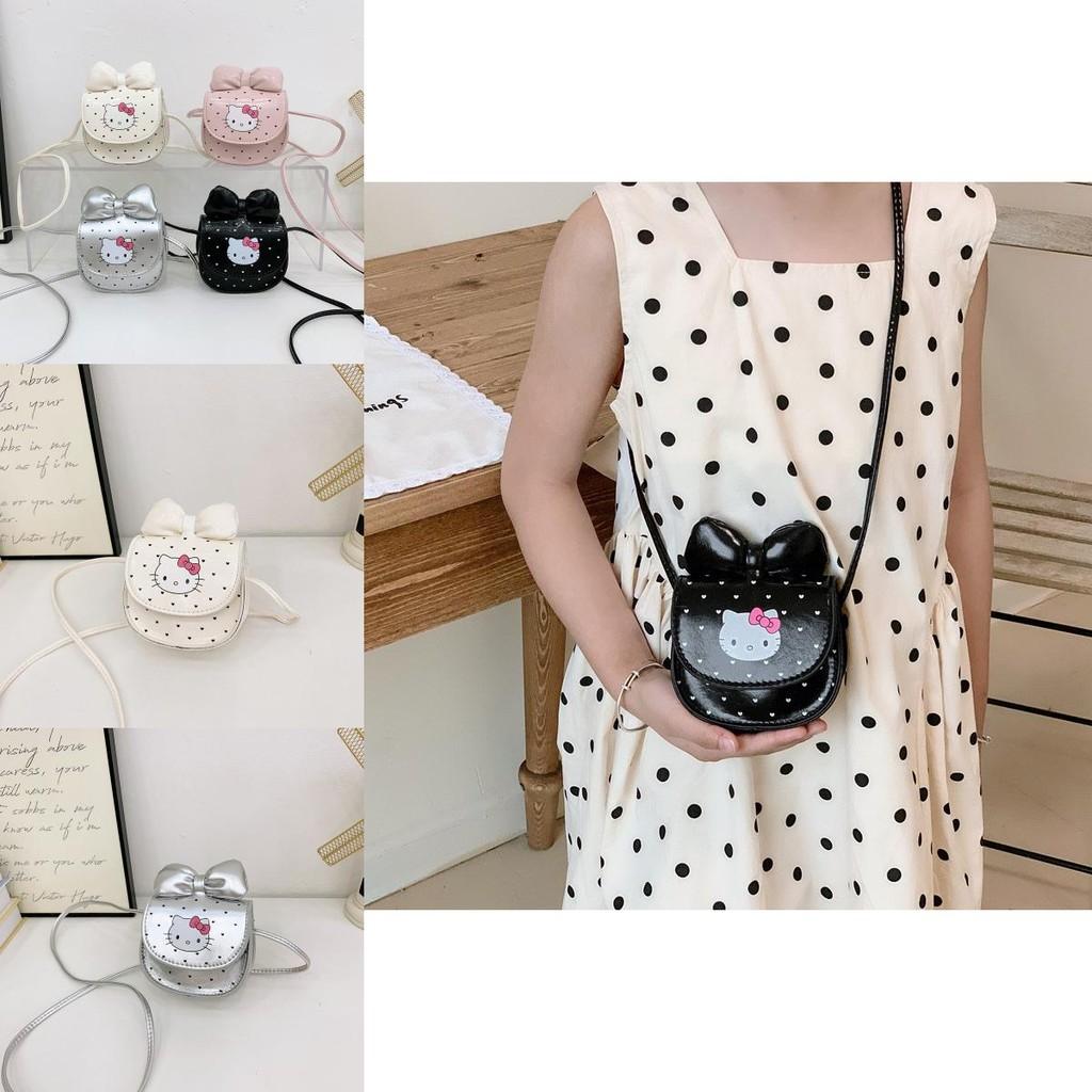Hello Kitty Girl Small Clutch With Fabric For Everyday Carry