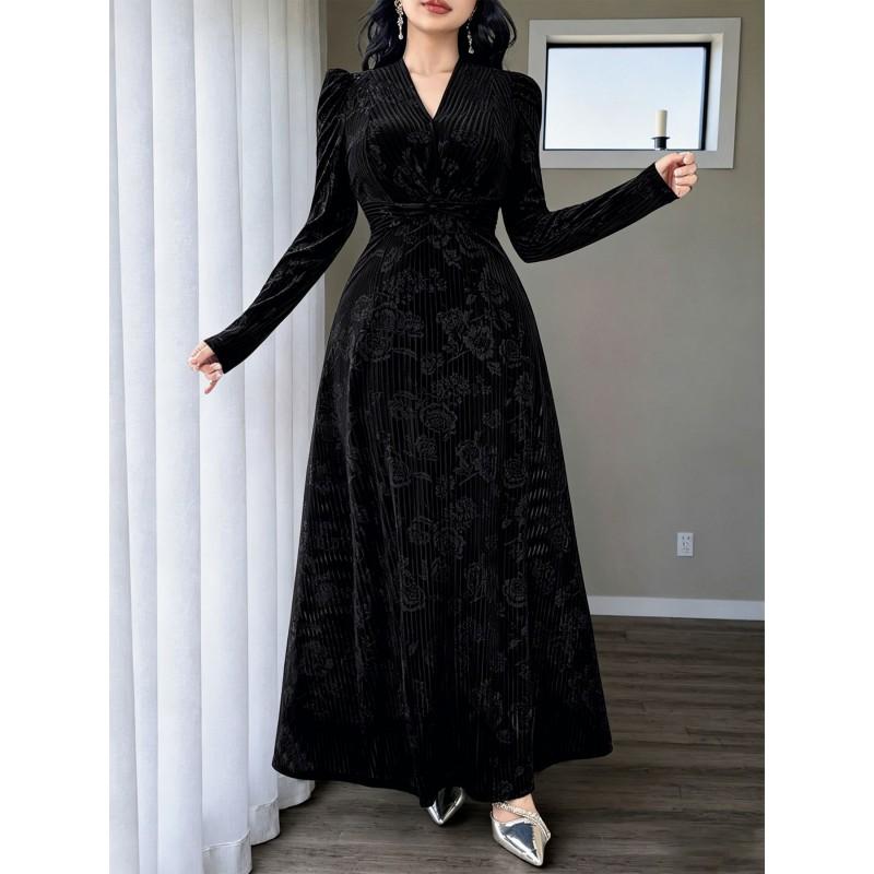 Elegant Plus Size Velvet Dress With Vertical Rose Print V-Neck Long Sleeve A-Line Floor Length Formal Gown