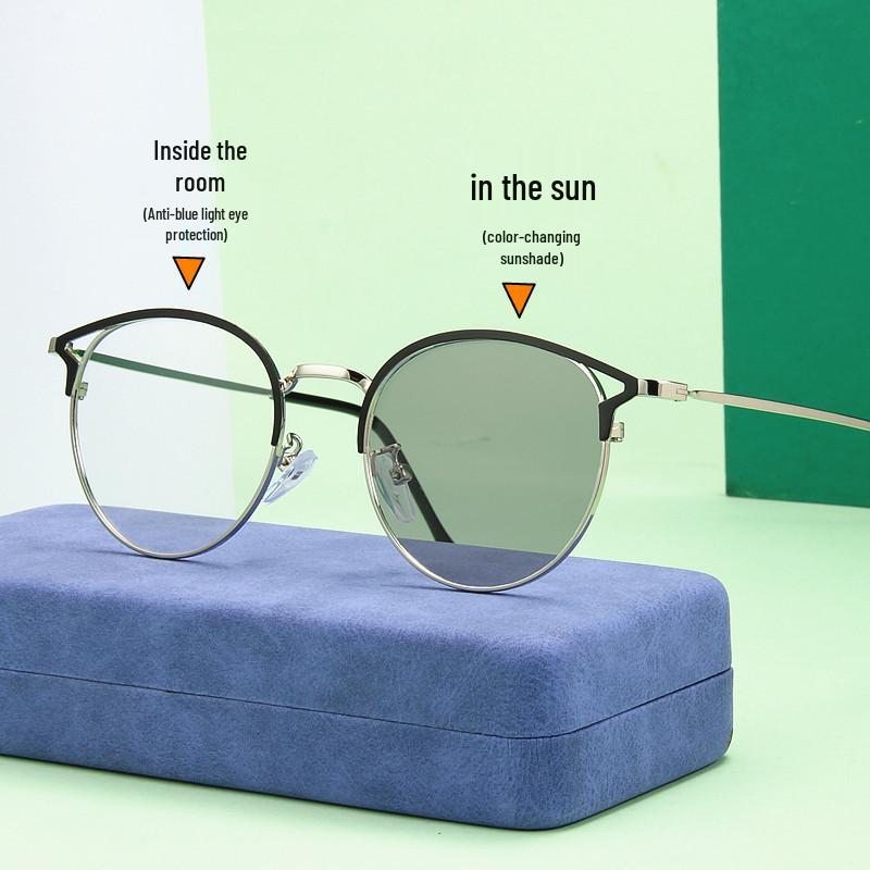 

Unisex Retro Round Photochromic Glasses with Anti-Blue Light Metal Frames