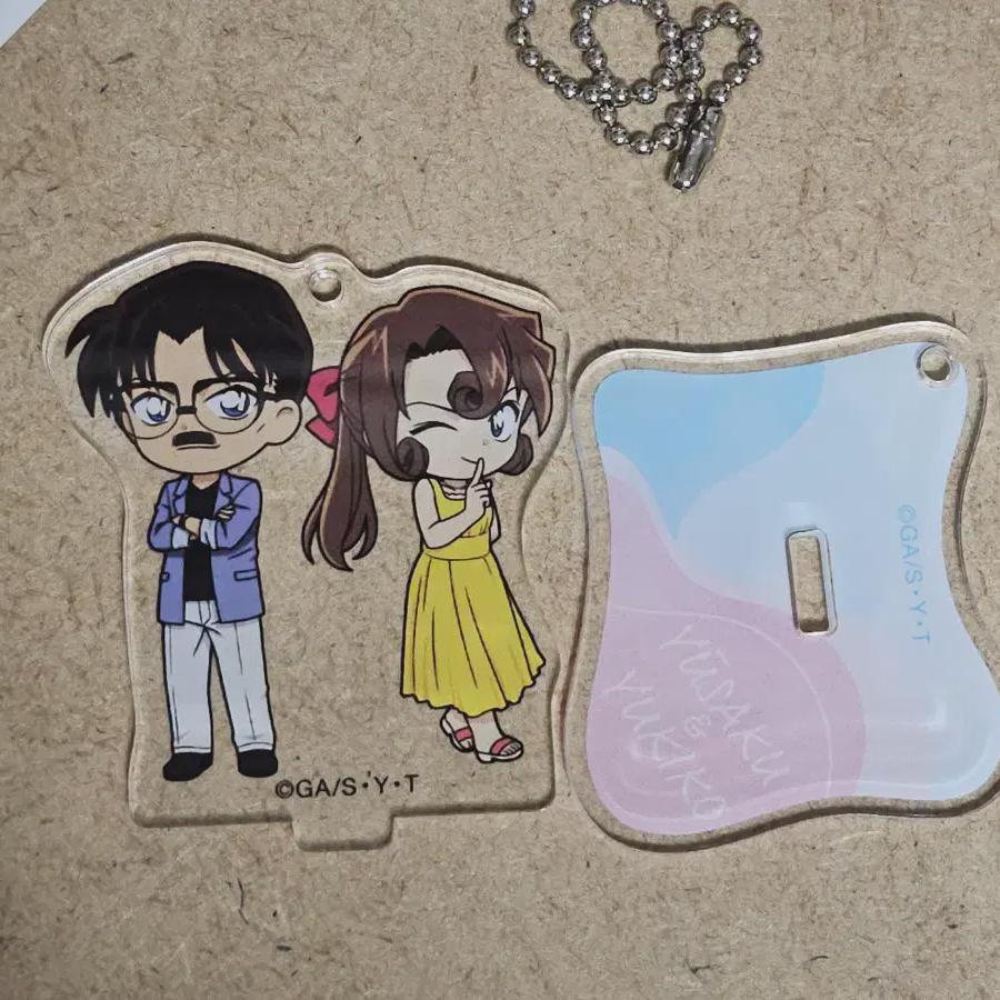 

Detective Conan Acrylic Key Holder With Stand Yusaku & Yukiko