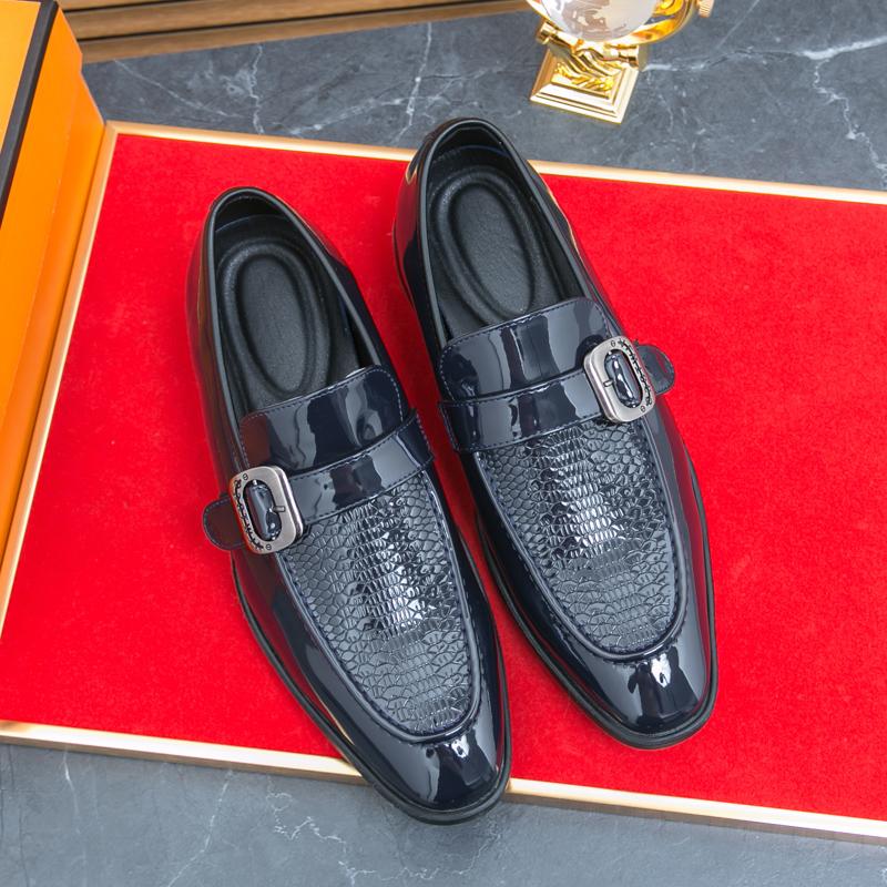Fashion 2024 New Brand Men Wedding Leather Shoes Fashion Patent Leather Retro Business Work Shoes Derby Shoes Man Casual Flats Loafers