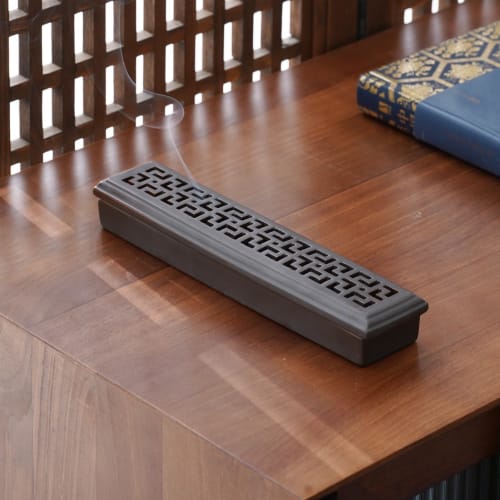 CEREMONY Incense Holder, Horizontal, Safe - Coffin-Style Incense Box with Ash Catcher for Sticks, for Meditation, Yoga, Spa, and Room Decor (Brown)