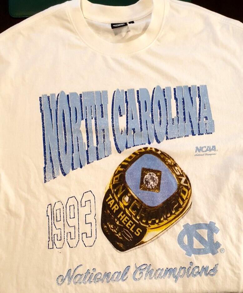 

NORTH CAROLINA TAR HEELS Retro Style 1993 NCAA Champions TShirt. Size is Large. Unisex T-Shirt XL