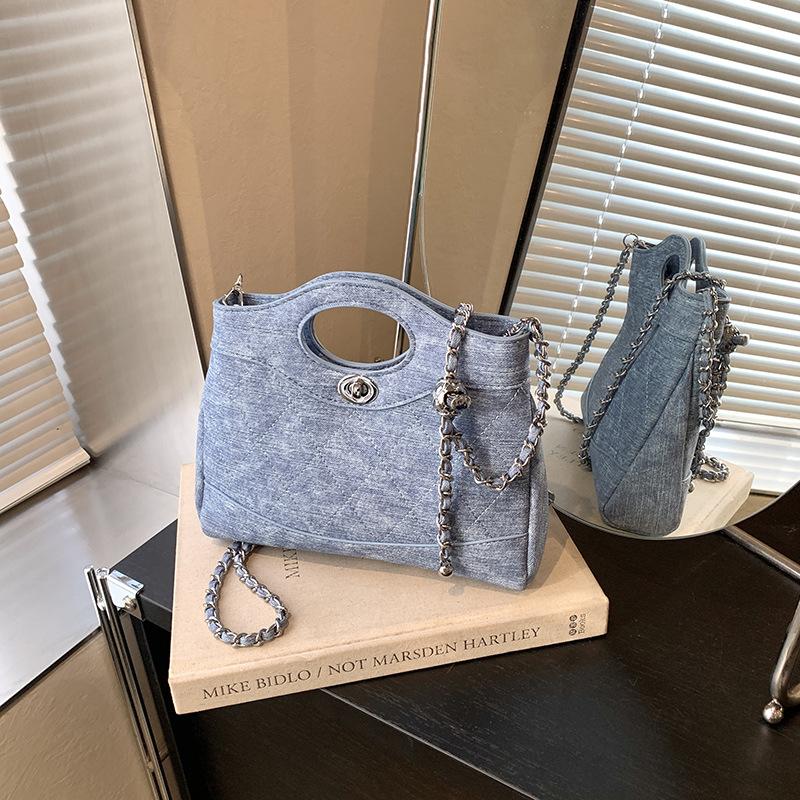 

2025 new fashion rhombus embroidered thread bag Xiaoxiangfeng daily women s simple niche chain single shoulder messenger bag 24*5*19 темно-синий