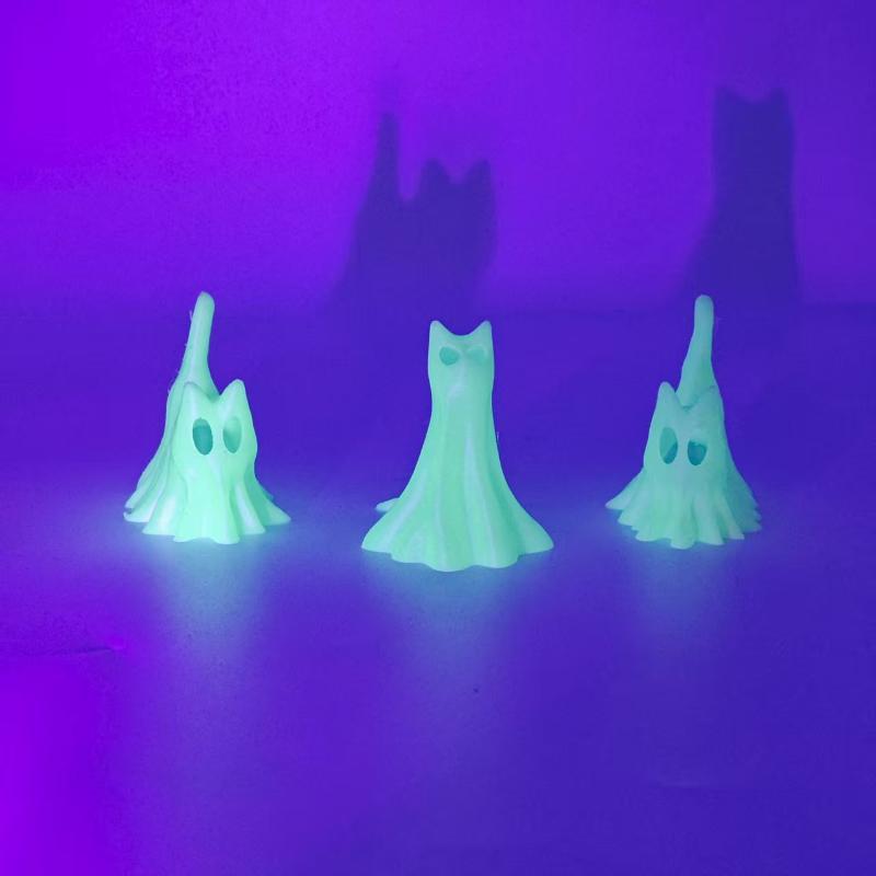 3Pcs Cute Unique Plastic Desktop Ornament For Christmas Thanksgiving Glow-in-the-Dark Cat Figurines Office & Home Decoration