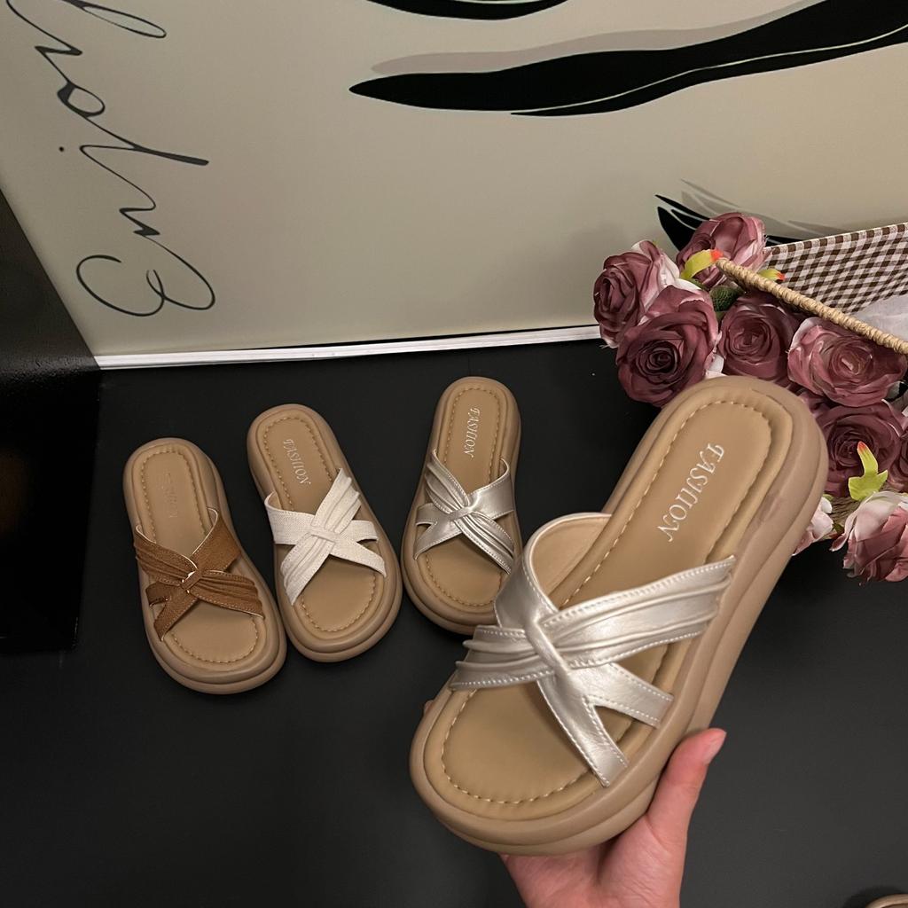 Cool Slippers Women's Summer Wear 2025 New with Skirt Platform Beach Sandals French Fairy Cross One-word Drag