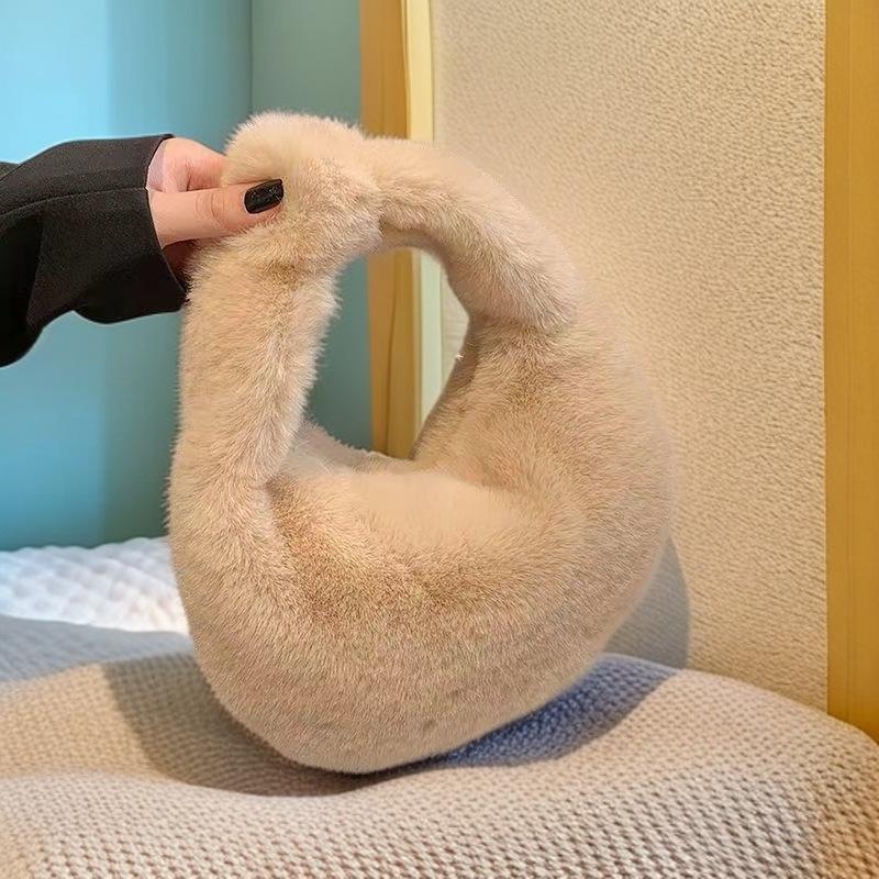 Plush High-End Dumpling Chain Handbag - Large Capacity & Versatile for Commuting