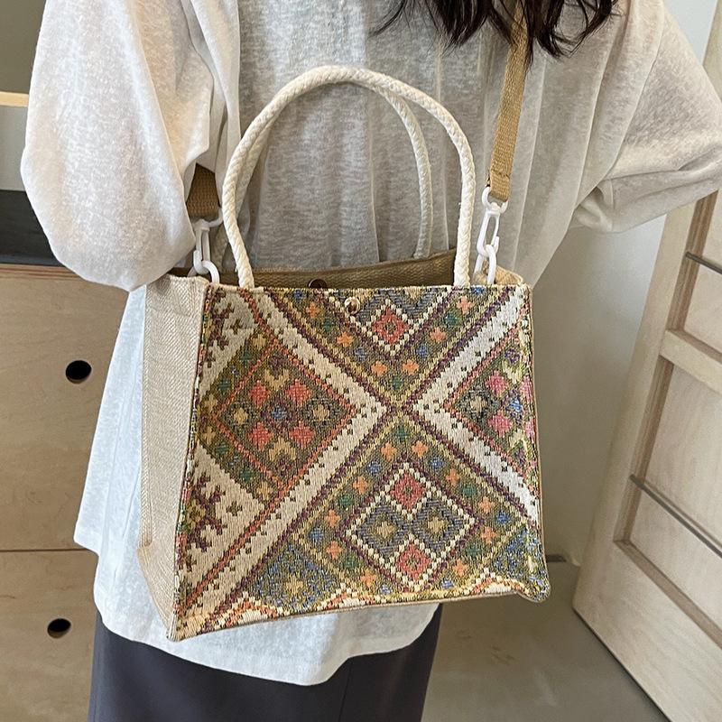 

Высококачественная маленькая сумка в этническом стиле для женщин, новая модная сумка через плечо для женщин, модная универсальная сумка через плечо для женщин