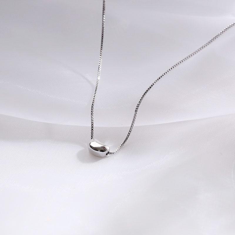 Korean Fashion 18k Gold Acacia Bean Titanium Steel Necklace - Trendy Women's Choker Design