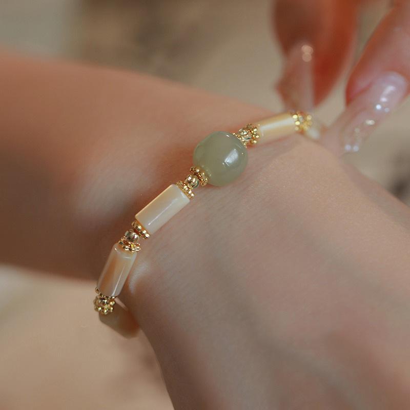Elegant and gentle natural Hetian jade bracelet for women, vintage light luxury niche white butterfly shell bamboo knot bracelet jewelry