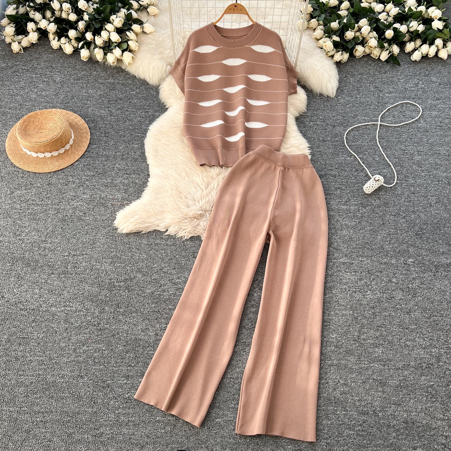 

Летний женский полосатый трикотажный свитер, брюки, комплект из двух предметов, короткий рукав, свитер, топ и брюки, спортивный костюм One Size хаки