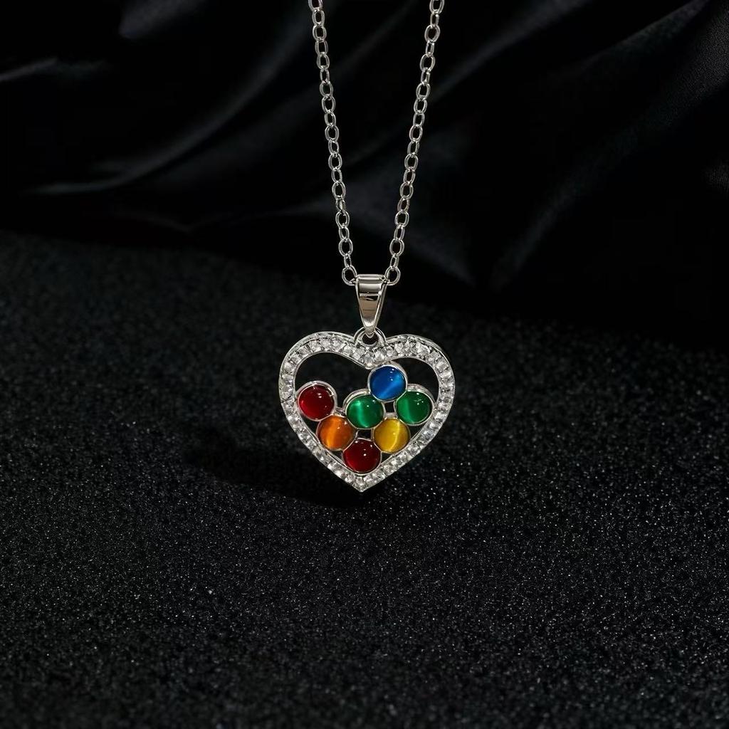 Metal Heart Crown Collarbone Necklace Hip Hop Pendant Necklace For Women Luxury Chain Accessory