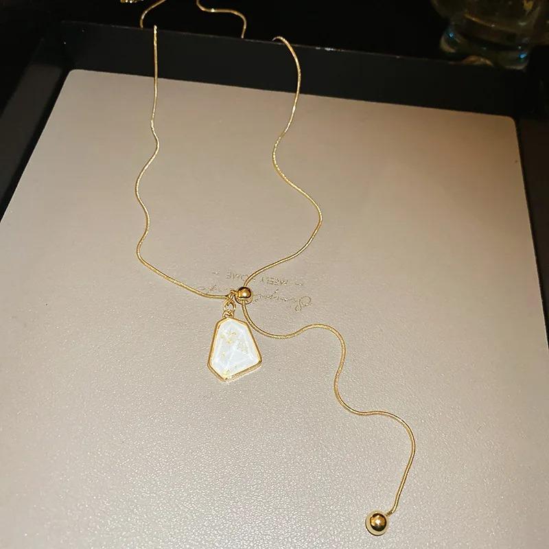 Gold Plated Irregular Round Pendant Necklaces for Women Luxury High-end Adjustable Necklace Fashion Charm Jewelry Daily Wear