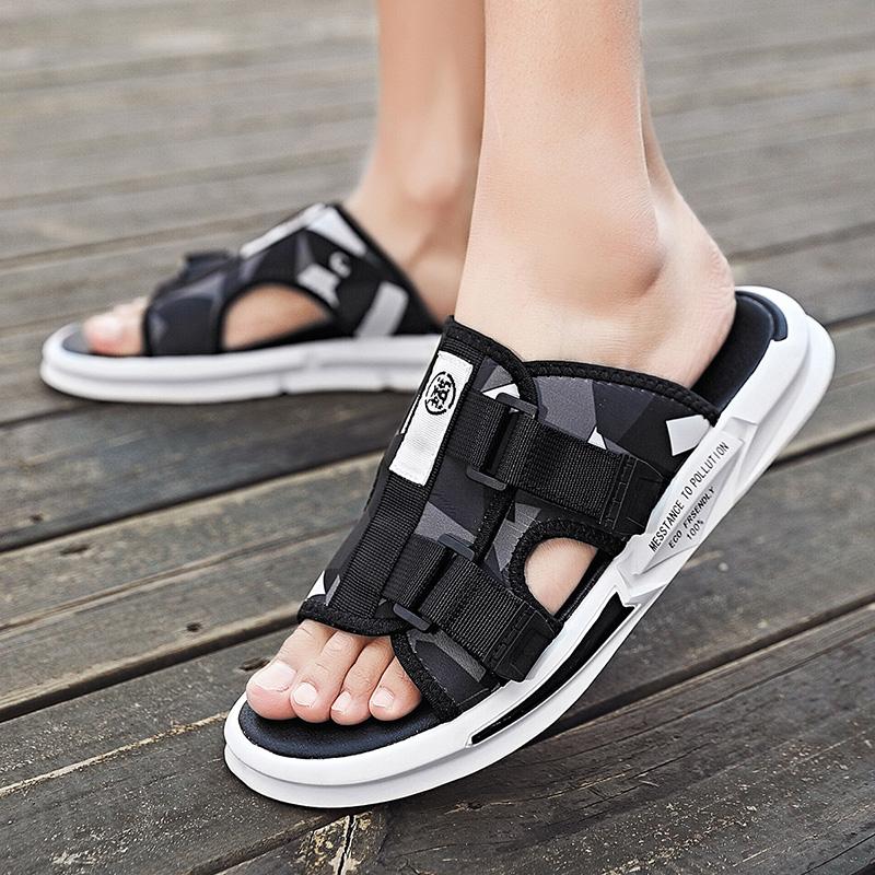 Fashion Men's Sandals Anti slip Versatile Beach Shoes New Summer Slippers Anti odor Dual purpose Men's Fashion Waterproof Cool Slippers