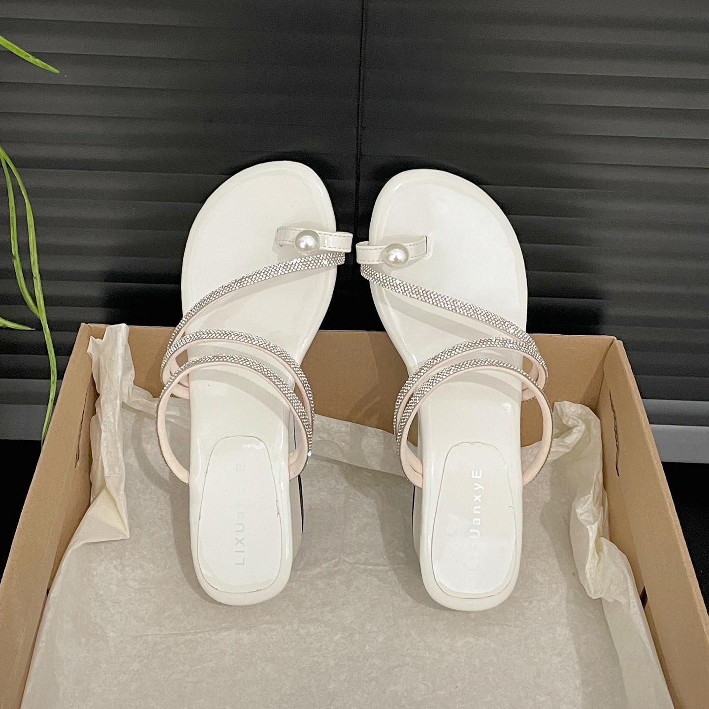 

White high-end slope heel heightened one-word slippers for women s summer wear 2025 new models with skirts French cool slippers 35 бежевый