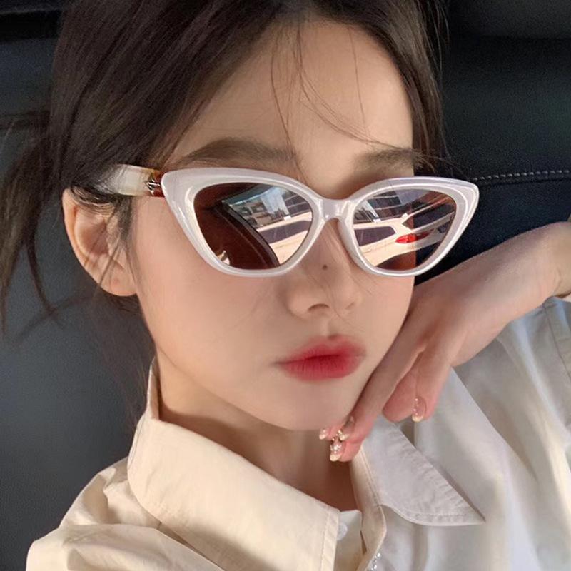 Triangle Cat Eye Small Frame Sunglasses Women'S Fashion Ins Style Glasses Men'S Uv Protection Driving Sunglasses Trendy Wearing