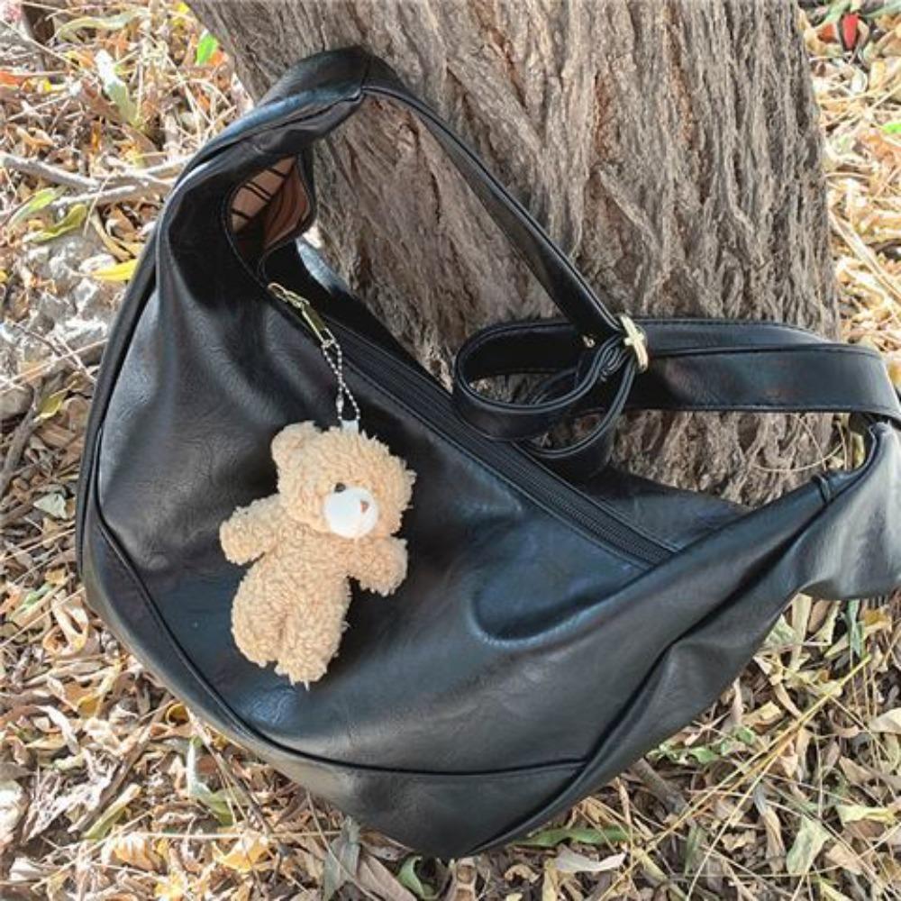 Casual large-capacity bag Autumn and winter female tide retro dumpling bag Korean versatile messenger saddle bag